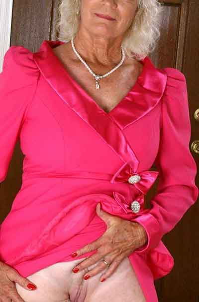 Bettina, 65 Jahre